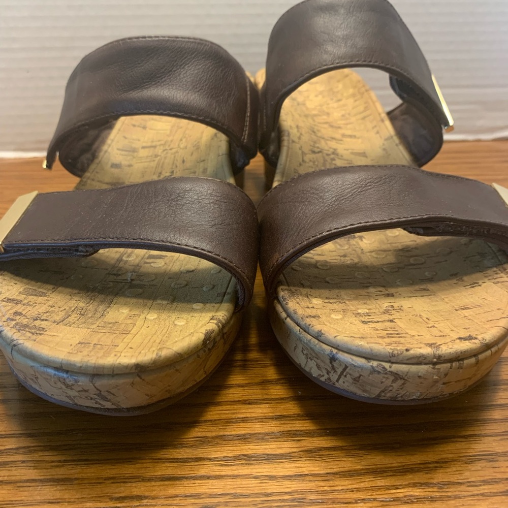 Vionic Brown Leather Wedge Shoes with Cork look Footbed Size 9 - Picture 8 of 14
